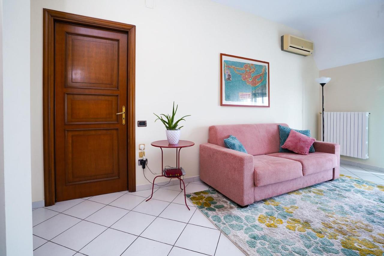La Casa Di Azzurra Centro Citta Appartamento Fino A 4 Posti Letto E 2 Bagni Foggia Bagian luar foto