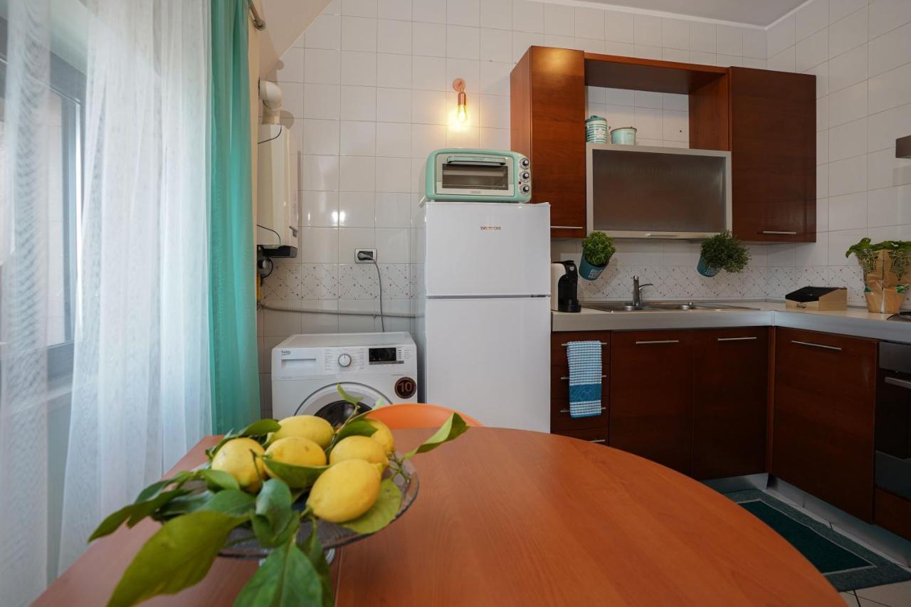 La Casa Di Azzurra Centro Citta Appartamento Fino A 4 Posti Letto E 2 Bagni Foggia Bagian luar foto