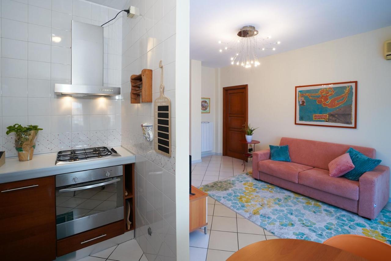 La Casa Di Azzurra Centro Citta Appartamento Fino A 4 Posti Letto E 2 Bagni Foggia Bagian luar foto