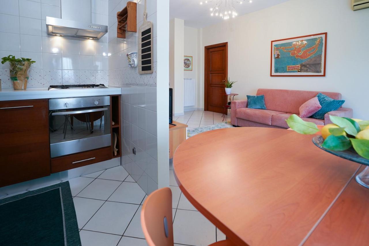 La Casa Di Azzurra Centro Citta Appartamento Fino A 4 Posti Letto E 2 Bagni Foggia Bagian luar foto