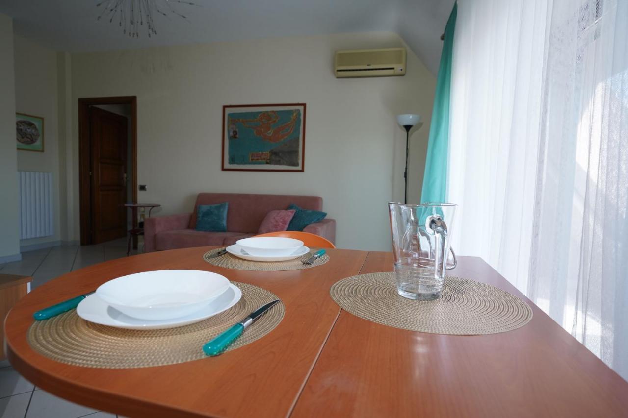 La Casa Di Azzurra Centro Citta Appartamento Fino A 4 Posti Letto E 2 Bagni Foggia Bagian luar foto