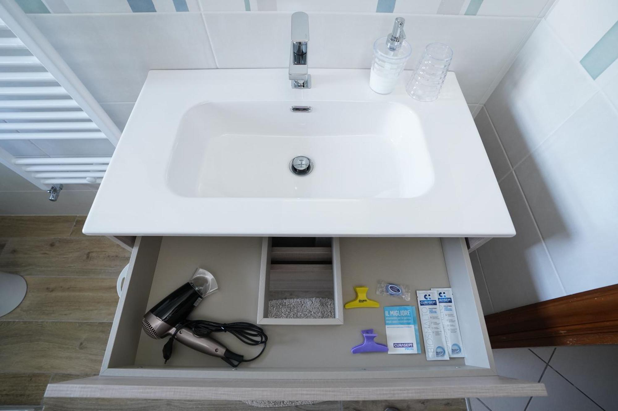 La Casa Di Azzurra Centro Citta Appartamento Fino A 4 Posti Letto E 2 Bagni Foggia Bagian luar foto