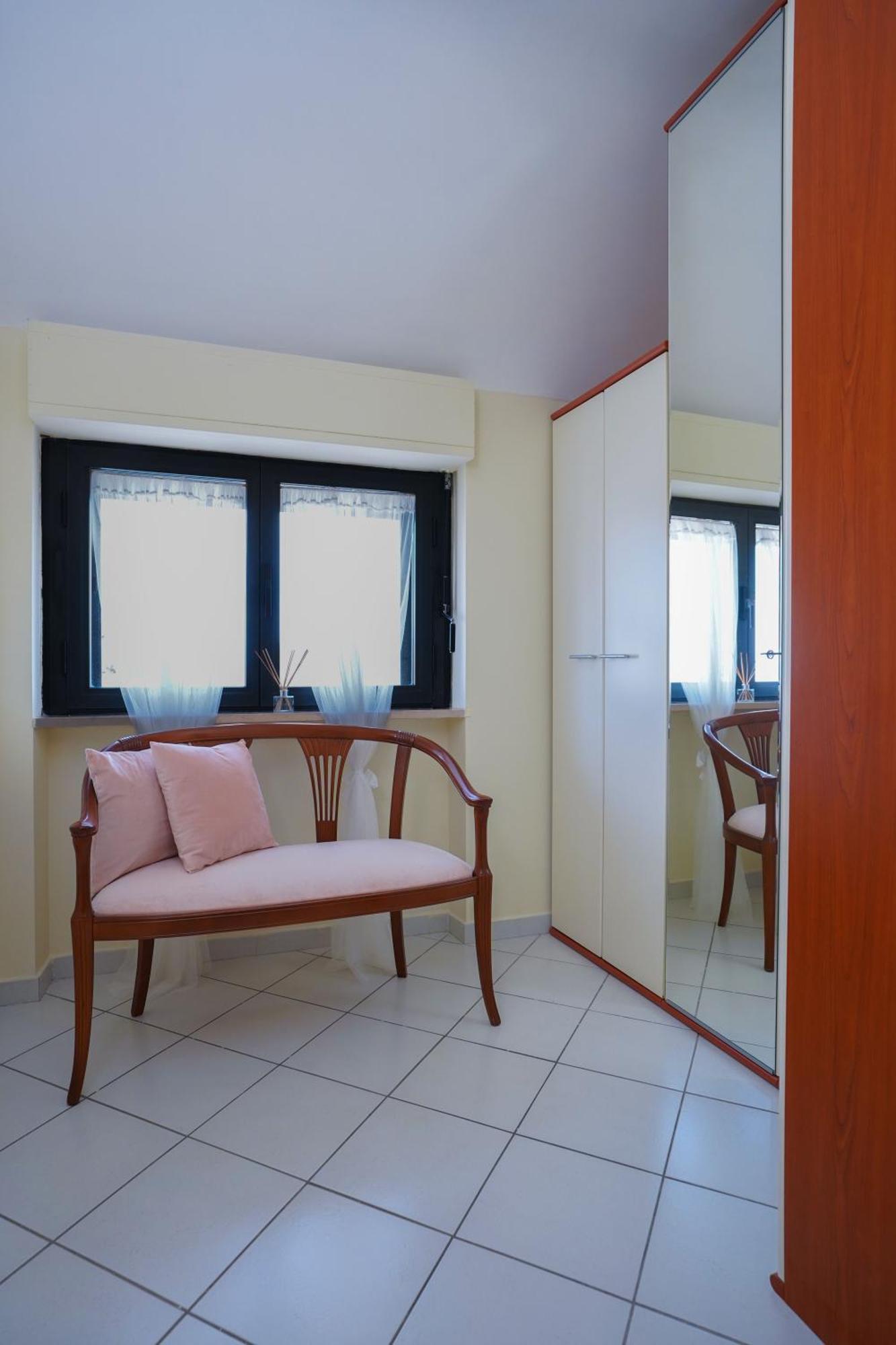 La Casa Di Azzurra Centro Citta Appartamento Fino A 4 Posti Letto E 2 Bagni Foggia Bagian luar foto